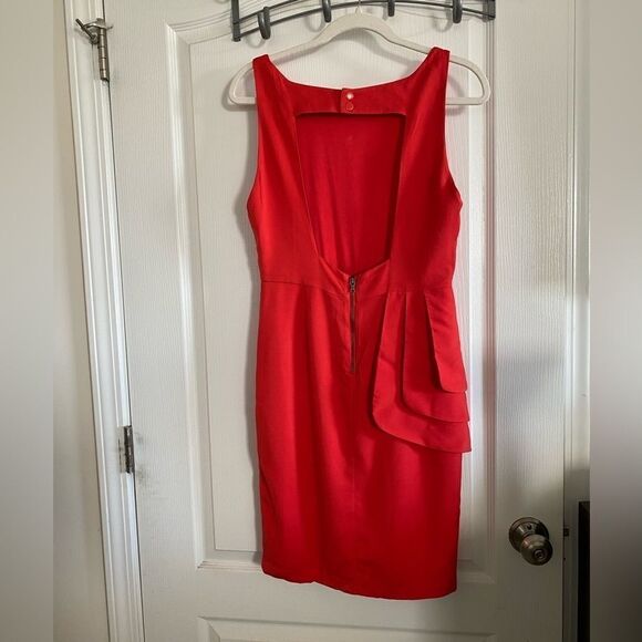 Alice + Olivia Asymmetrical Side Ruffle Open Back Fitted Dress Bright Poppy XS 0 - Picture 2 of 16